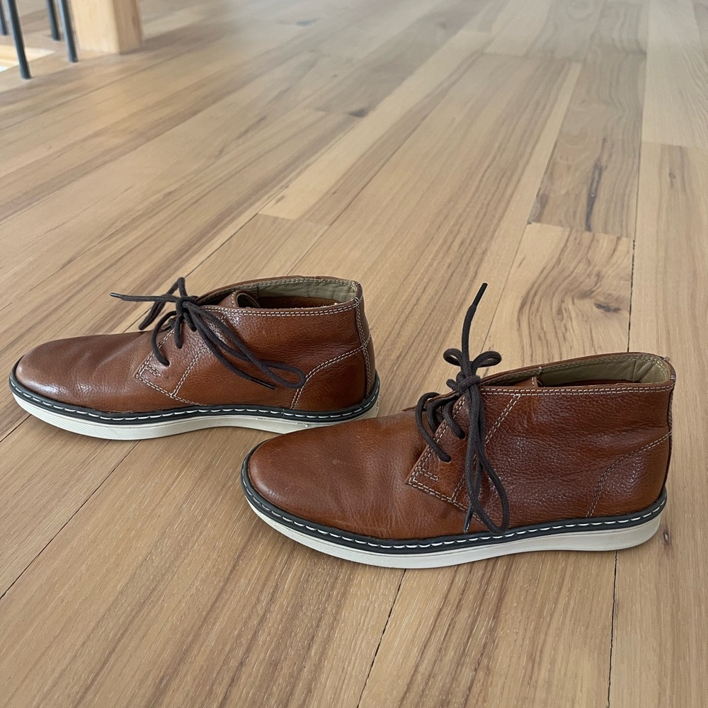 Johnston & Murphy Size 1 McGuffey Chukka boot
